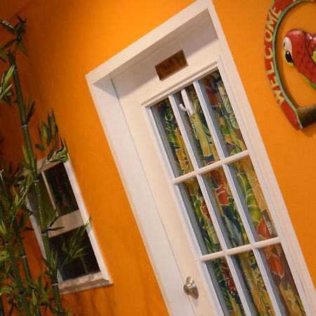 سكاربورو Beverly'S Oasis Suites المظهر الخارجي الصورة