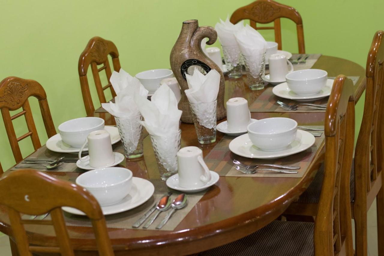 سكاربورو Beverly'S Oasis Suites المظهر الخارجي الصورة